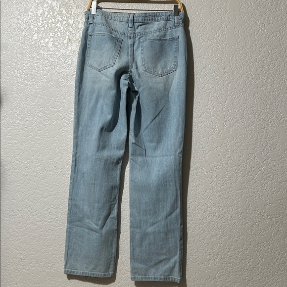 EUC Women’s YMI Distressed Mid-Rise Bootcut Jeans - Picture 2 of 5